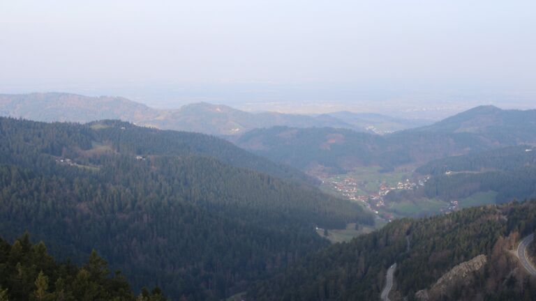 Dieses Bild zeigt eine Webcam-Aufnahme vom Achertal, aufgenommen am Dienstag, den 24.03.2026 um 07:30 Uhr. Die Temperatur betrug 6.1°C.