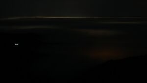 Dieses Bild zeigt eine Webcam-Aufnahme vom Achertal, aufgenommen am Dienstag, den 23.12.2025 um 02:00 Uhr. Die Temperatur betrug 7°C.