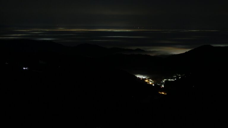 Dieses Bild zeigt eine Webcam-Aufnahme vom Achertal, aufgenommen am Mittwoch, den 21.01.2026 um 02:30 Uhr. Die Temperatur betrug 6.1°C.