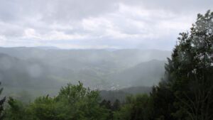 Dieses Bild zeigt eine Webcam-Aufnahme vom Achertal, aufgenommen am Donnerstag, den 14.05.2026 um 14:30 Uhr. Die Temperatur betrug 7°C.