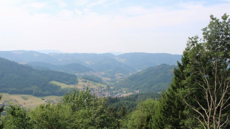Dieses Bild zeigt eine Webcam-Aufnahme vom Achertal, aufgenommen am Freitag, den 31.07.2026 um 12:40 Uhr. Die Temperatur betrug 30.4°C.