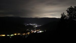 Dieses Bild zeigt eine Webcam-Aufnahme vom Achertal, aufgenommen am Montag, den 21.09.2026 um 01:00 Uhr. Die Temperatur betrug 12.5°C.