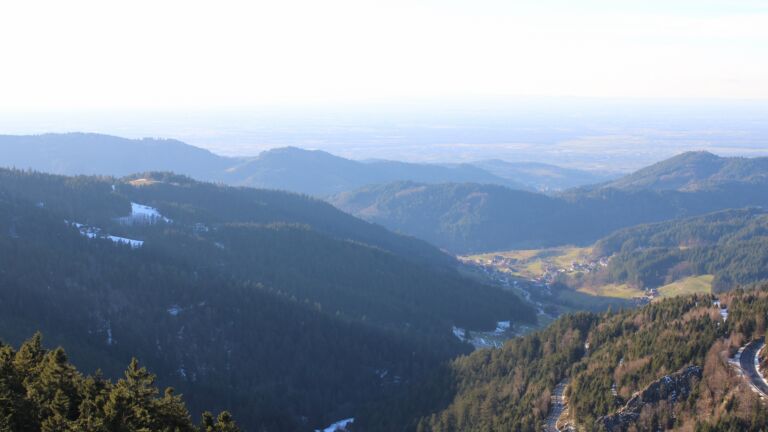 Dieses Bild zeigt eine Webcam-Aufnahme vom Achertal, aufgenommen am Donnerstag, den 15.01.2026 um 15:30 Uhr. Die Temperatur betrug 7.2°C.