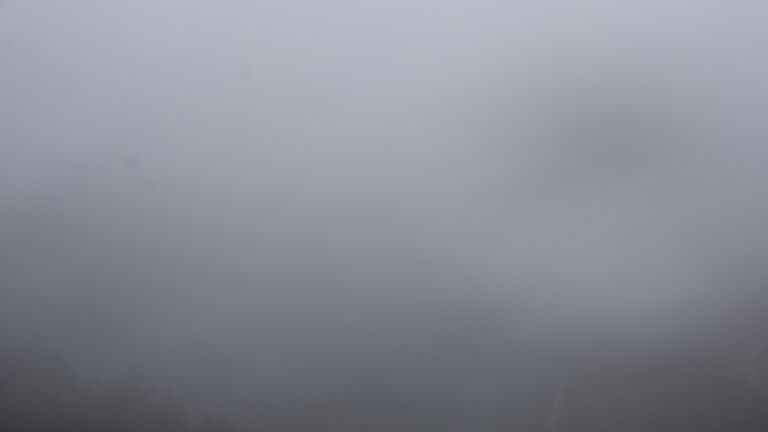 Dieses Bild zeigt eine Webcam-Aufnahme vom Achertal, aufgenommen am Dienstag, den 28.10.2025 um 11:20 Uhr. Die Temperatur betrug 4.9°C.