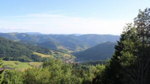Dieses Bild zeigt eine Webcam-Aufnahme vom Achertal, aufgenommen am Samstag, den 13.06.2026 um 19:30 Uhr. Die Temperatur betrug 24.6°C.