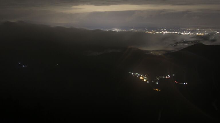 Dieses Bild zeigt eine Webcam-Aufnahme vom Achertal, aufgenommen am Montag, den 01.09.2025 um 23:00 Uhr. Die Temperatur betrug 10.6°C.