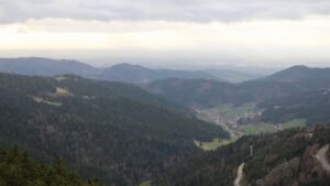 Dieses Bild zeigt eine Webcam-Aufnahme vom Achertal, aufgenommen am Dienstag, den 17.03.2026 um 16:50 Uhr. Die Temperatur betrug 4.2°C.