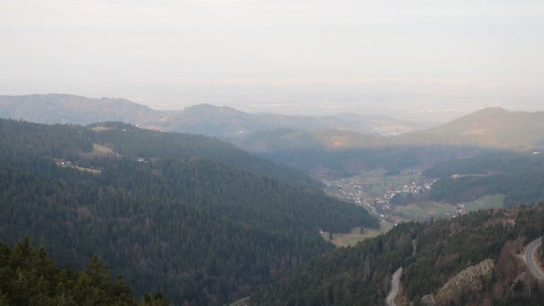 Dieses Bild zeigt eine Webcam-Aufnahme vom Achertal, aufgenommen am Samstag, den 28.02.2026 um 07:50 Uhr. Die Temperatur betrug 5.2°C.