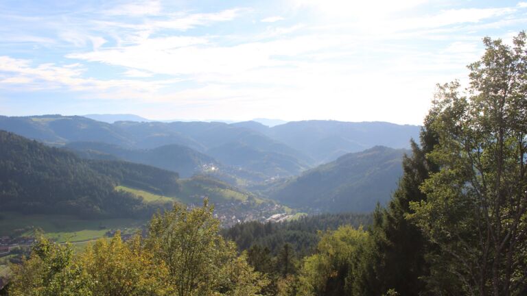 Dieses Bild zeigt eine Webcam-Aufnahme vom Achertal, aufgenommen am Freitag, den 16.10.2026 um 16:40 Uhr. Die Temperatur betrug 20.9°C.