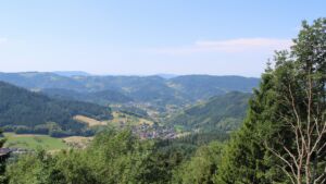 Dieses Bild zeigt eine Webcam-Aufnahme vom Achertal, aufgenommen am Sonntag, den 21.06.2026 um 11:40 Uhr. Die Temperatur betrug 29.7°C.