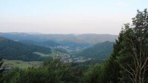 Dieses Bild zeigt eine Webcam-Aufnahme vom Achertal, aufgenommen am Samstag, den 18.07.2026 um 06:30 Uhr. Die Temperatur betrug 15.5°C.