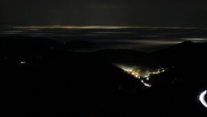 Dieses Bild zeigt eine Webcam-Aufnahme vom Achertal, aufgenommen am Dienstag, den 20.01.2026 um 21:40 Uhr. Die Temperatur betrug 5.5°C.