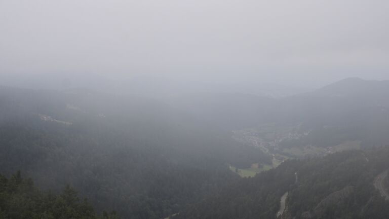 Dieses Bild zeigt eine Webcam-Aufnahme vom Achertal, aufgenommen am Montag, den 08.09.2025 um 10:50 Uhr. Die Temperatur betrug 15.2°C.