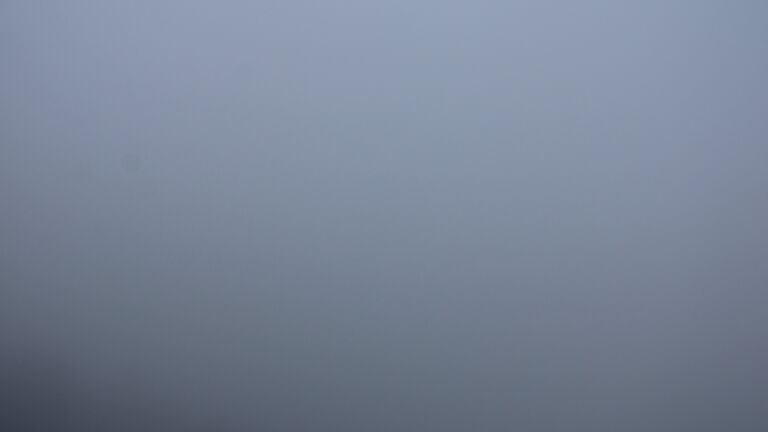 Dieses Bild zeigt eine Webcam-Aufnahme vom Achertal, aufgenommen am Montag, den 27.10.2025 um 13:30 Uhr. Die Temperatur betrug 3.4°C.