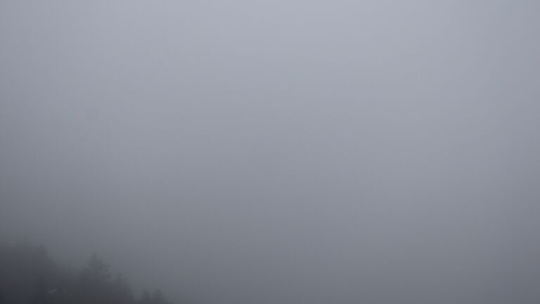 Dieses Bild zeigt eine Webcam-Aufnahme vom Achertal, aufgenommen am Freitag, den 28.11.2025 um 16:00 Uhr. Die Temperatur betrug 3.4°C.