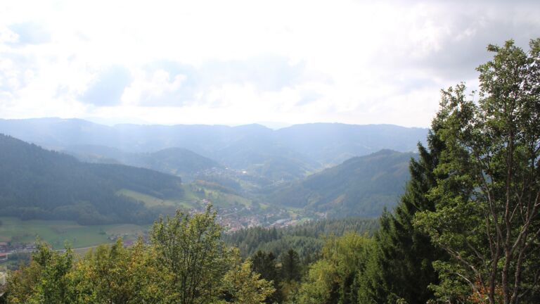 Dieses Bild zeigt eine Webcam-Aufnahme vom Achertal, aufgenommen am Freitag, den 02.10.2026 um 14:30 Uhr. Die Temperatur betrug 18.1°C.
