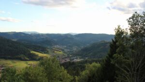 Dieses Bild zeigt eine Webcam-Aufnahme vom Achertal, aufgenommen am Freitag, den 04.09.2026 um 19:10 Uhr. Die Temperatur betrug 26.2°C.