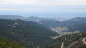 Dieses Bild zeigt eine Webcam-Aufnahme vom Achertal, aufgenommen am Mittwoch, den 10.12.2025 um 10:50 Uhr. Die Temperatur betrug 6.6°C.