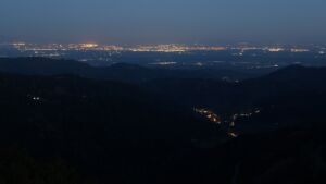 Dieses Bild zeigt eine Webcam-Aufnahme vom Achertal, aufgenommen am Donnerstag, den 23.04.2026 um 05:30 Uhr. Die Temperatur betrug 4.2°C.