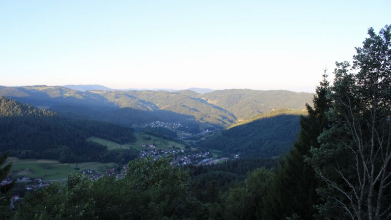 Dieses Bild zeigt eine Webcam-Aufnahme vom Achertal, aufgenommen am Freitag, den 10.07.2026 um 06:30 Uhr. Die Temperatur betrug 18.5°C.