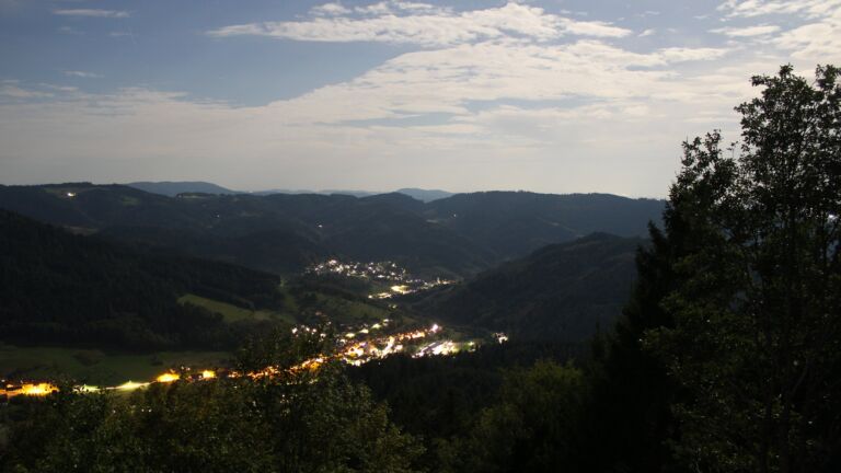 Dieses Bild zeigt eine Webcam-Aufnahme vom Achertal, aufgenommen am Montag, den 28.09.2026 um 06:10 Uhr. Die Temperatur betrug 20.3°C.