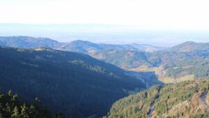 Dieses Bild zeigt eine Webcam-Aufnahme vom Achertal, aufgenommen am Dienstag, den 09.12.2025 um 10:40 Uhr. Die Temperatur betrug 10.6°C.