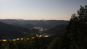 Dieses Bild zeigt eine Webcam-Aufnahme vom Achertal, aufgenommen am Donnerstag, den 30.07.2026 um 02:30 Uhr. Die Temperatur betrug 26.2°C.