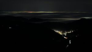 Dieses Bild zeigt eine Webcam-Aufnahme vom Achertal, aufgenommen am Dienstag, den 20.01.2026 um 21:30 Uhr. Die Temperatur betrug 5.8°C.