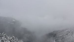 Dieses Bild zeigt eine Webcam-Aufnahme vom Achertal, aufgenommen am Mittwoch, den 26.11.2025 um 11:20 Uhr. Die Temperatur betrug -0.9°C.