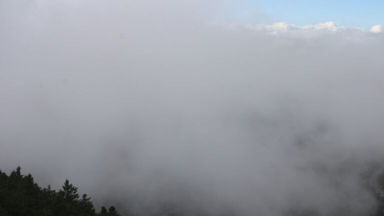 Dieses Bild zeigt eine Webcam-Aufnahme vom Achertal, aufgenommen am Samstag, den 27.09.2025 um 14:30 Uhr. Die Temperatur betrug 9.6°C.