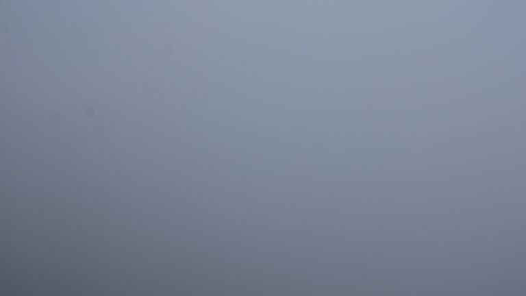 Dieses Bild zeigt eine Webcam-Aufnahme vom Achertal, aufgenommen am Freitag, den 05.12.2025 um 12:20 Uhr. Die Temperatur betrug 0.4°C.