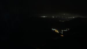 Dieses Bild zeigt eine Webcam-Aufnahme vom Achertal, aufgenommen am Freitag, den 21.11.2025 um 01:30 Uhr. Die Temperatur betrug -4.6°C.