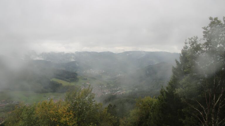 Dieses Bild zeigt eine Webcam-Aufnahme vom Achertal, aufgenommen am Samstag, den 17.10.2026 um 16:40 Uhr. Die Temperatur betrug 7.4°C.