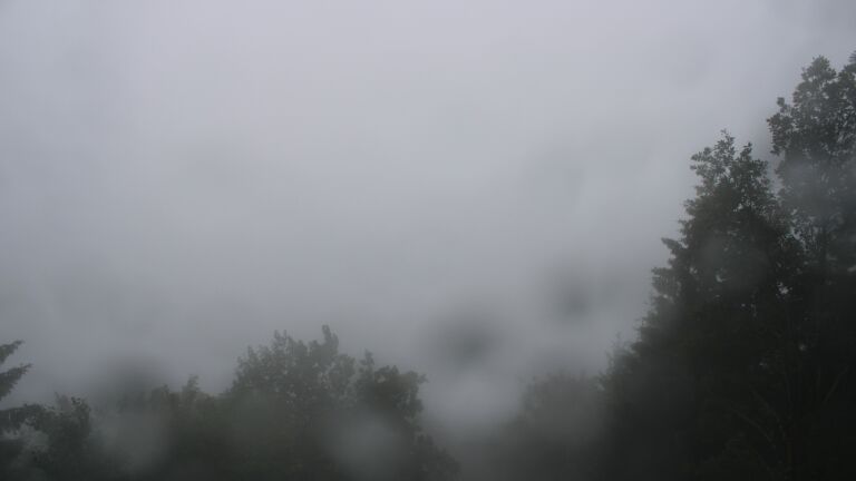 Dieses Bild zeigt eine Webcam-Aufnahme vom Achertal, aufgenommen am Freitag, den 12.06.2026 um 18:30 Uhr. Die Temperatur betrug 12.6°C.