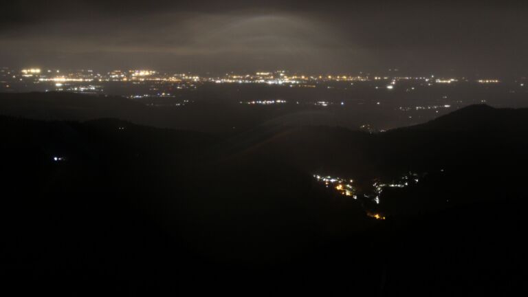 Dieses Bild zeigt eine Webcam-Aufnahme vom Achertal, aufgenommen am Samstag, den 14.03.2026 um 02:00 Uhr. Die Temperatur betrug 4.6°C.