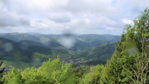 Dieses Bild zeigt eine Webcam-Aufnahme vom Achertal, aufgenommen am Dienstag, den 12.05.2026 um 10:10 Uhr. Die Temperatur betrug 2.3°C.