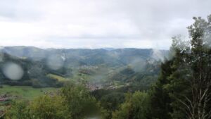 Dieses Bild zeigt eine Webcam-Aufnahme vom Achertal, aufgenommen am Samstag, den 10.10.2026 um 11:30 Uhr. Die Temperatur betrug 8°C.
