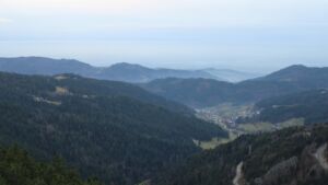 Dieses Bild zeigt eine Webcam-Aufnahme vom Achertal, aufgenommen am Samstag, den 20.12.2025 um 16:00 Uhr. Die Temperatur betrug 9.1°C.