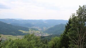 Dieses Bild zeigt eine Webcam-Aufnahme vom Achertal, aufgenommen am Mittwoch, den 15.07.2026 um 15:30 Uhr. Die Temperatur betrug 27°C.