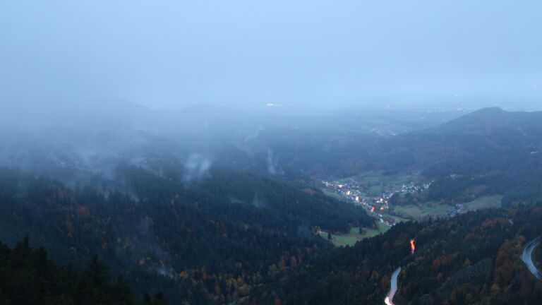 Dieses Bild zeigt eine Webcam-Aufnahme vom Achertal, aufgenommen am Donnerstag, den 23.10.2025 um 07:50 Uhr. Die Temperatur betrug 10.3°C.