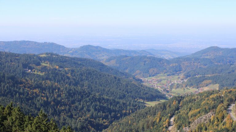 Dieses Bild zeigt eine Webcam-Aufnahme vom Achertal, aufgenommen am Samstag, den 11.10.2025 um 12:40 Uhr. Die Temperatur betrug 10.9°C.