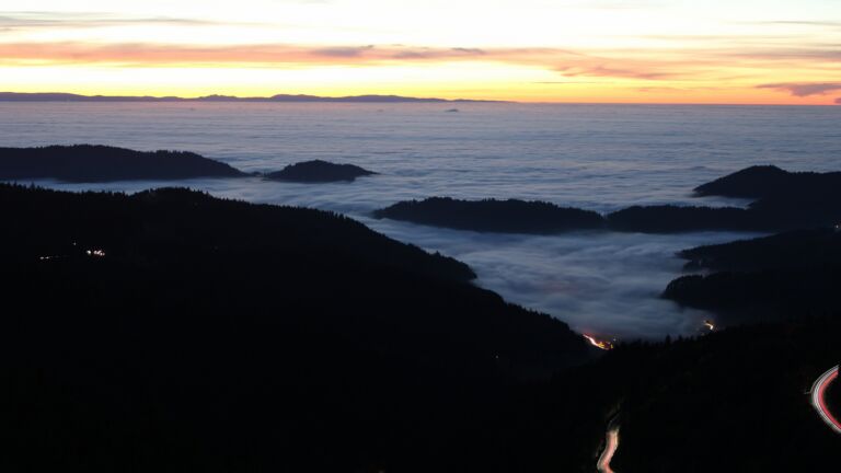 Dieses Bild zeigt eine Webcam-Aufnahme vom Achertal, aufgenommen am Freitag, den 07.11.2025 um 17:50 Uhr. Die Temperatur betrug 8.9°C.