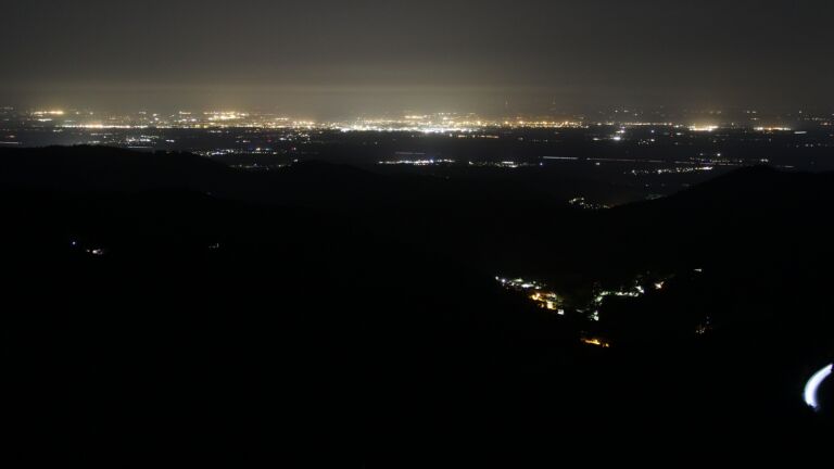 Dieses Bild zeigt eine Webcam-Aufnahme vom Achertal, aufgenommen am Samstag, den 31.05.2025 um 02:40 Uhr. Die Temperatur betrug 18.8°C.