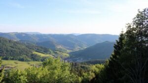 Dieses Bild zeigt eine Webcam-Aufnahme vom Achertal, aufgenommen am Freitag, den 22.05.2026 um 19:40 Uhr. Die Temperatur betrug 24°C.