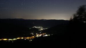 Dieses Bild zeigt eine Webcam-Aufnahme vom Achertal, aufgenommen am Sonntag, den 24.05.2026 um 03:40 Uhr. Die Temperatur betrug 20.1°C.