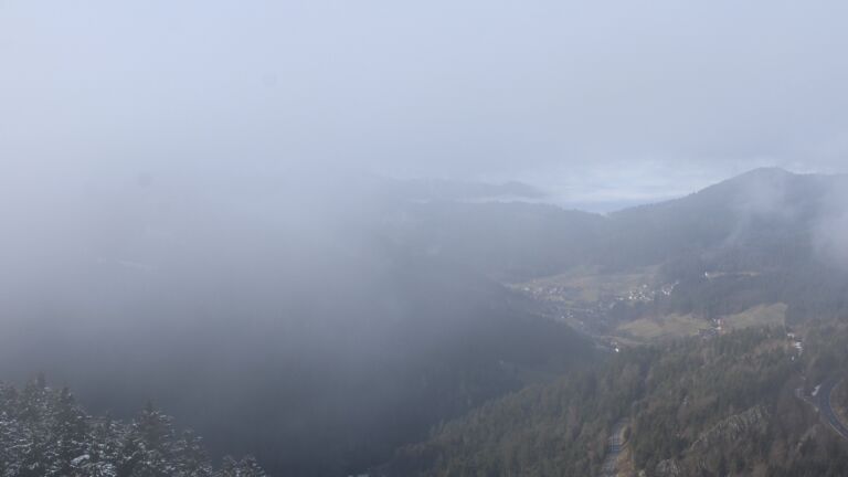 Dieses Bild zeigt eine Webcam-Aufnahme vom Achertal, aufgenommen am Montag, den 02.02.2026 um 12:30 Uhr. Die Temperatur betrug 2°C.