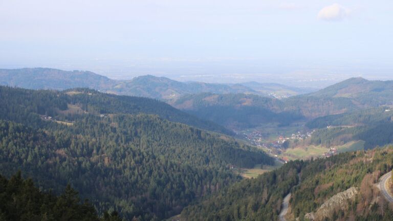 Dieses Bild zeigt eine Webcam-Aufnahme vom Achertal, aufgenommen am Samstag, den 28.02.2026 um 09:40 Uhr. Die Temperatur betrug 6.8°C.