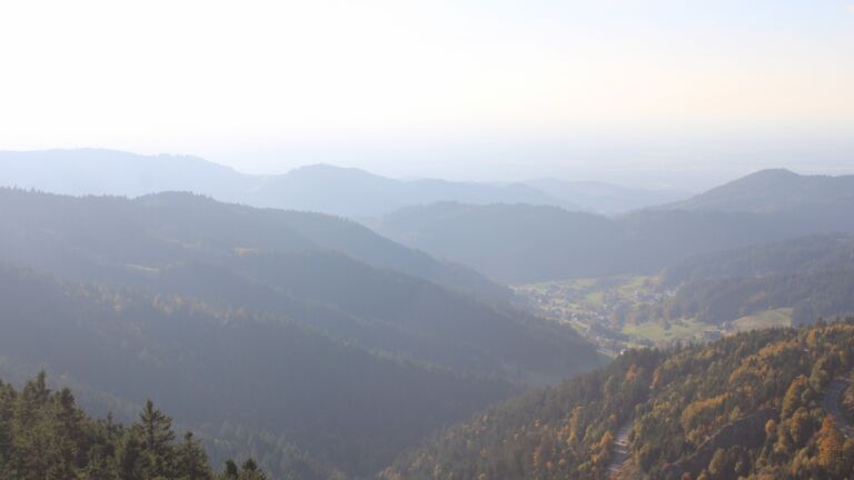 Dieses Bild zeigt eine Webcam-Aufnahme vom Achertal, aufgenommen am Samstag, den 11.10.2025 um 17:10 Uhr. Die Temperatur betrug 11.3°C.