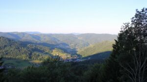 Dieses Bild zeigt eine Webcam-Aufnahme vom Achertal, aufgenommen am Montag, den 15.06.2026 um 06:40 Uhr. Die Temperatur betrug 9.9°C.