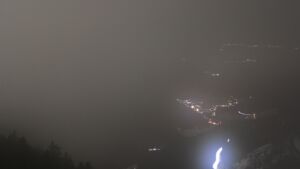 Dieses Bild zeigt eine Webcam-Aufnahme vom Achertal, aufgenommen am Montag, den 12.01.2026 um 18:10 Uhr. Die Temperatur betrug 4.2°C.